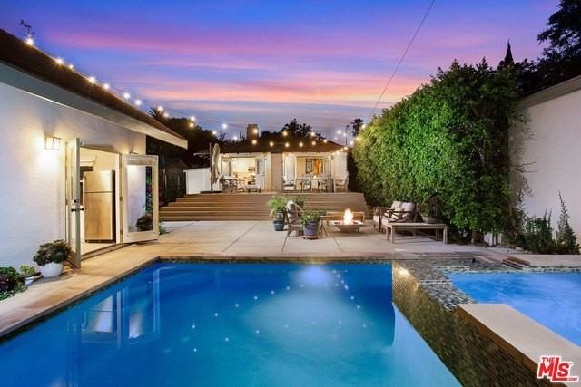 1338 N Genesee Ave - Photo 3 of 33