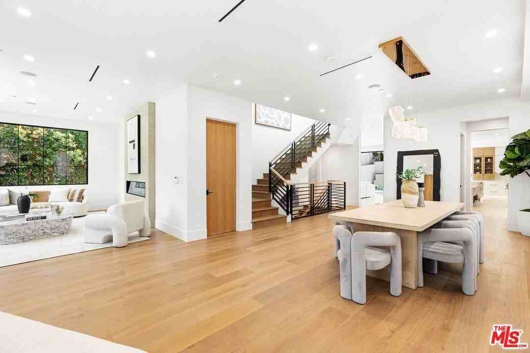 2565 Patricia Ave - Photo 7 of 50