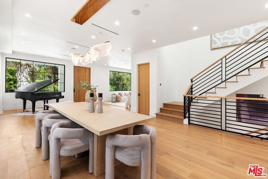 2565 Patricia Ave - Photo 7 of 50