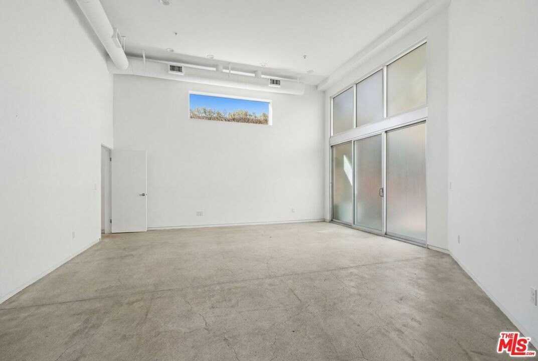 2100 Abbot Kinney Blvd Unit 7 #7 - Photo 5 of 15