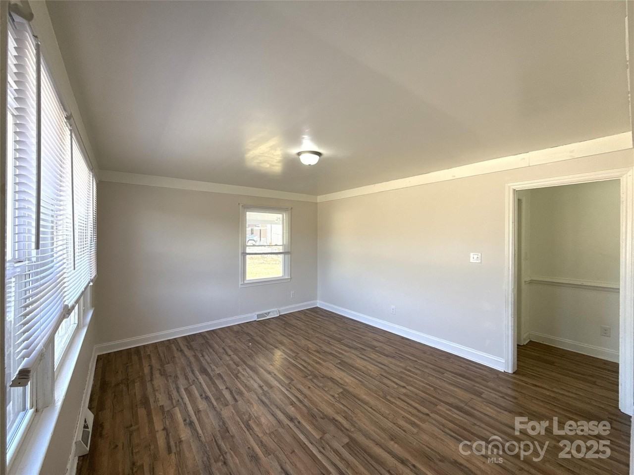 6005 Waxhaw Hwy - Photo 3 of 14