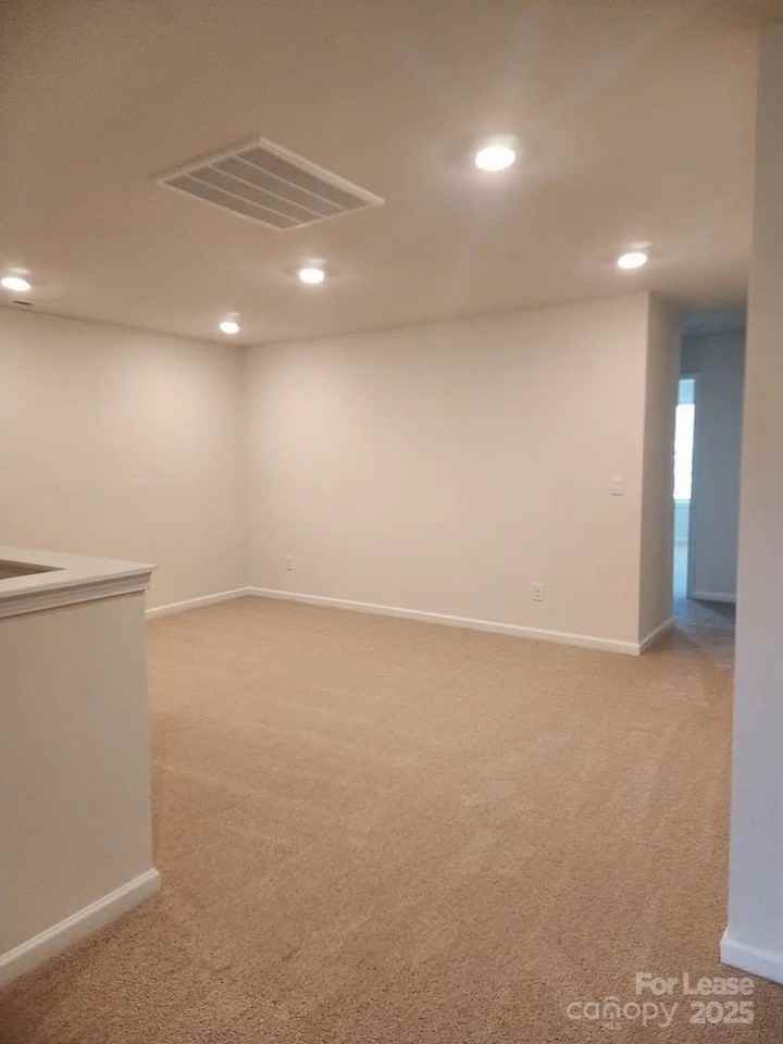 4146 Steel Way - Photo 5 of 12