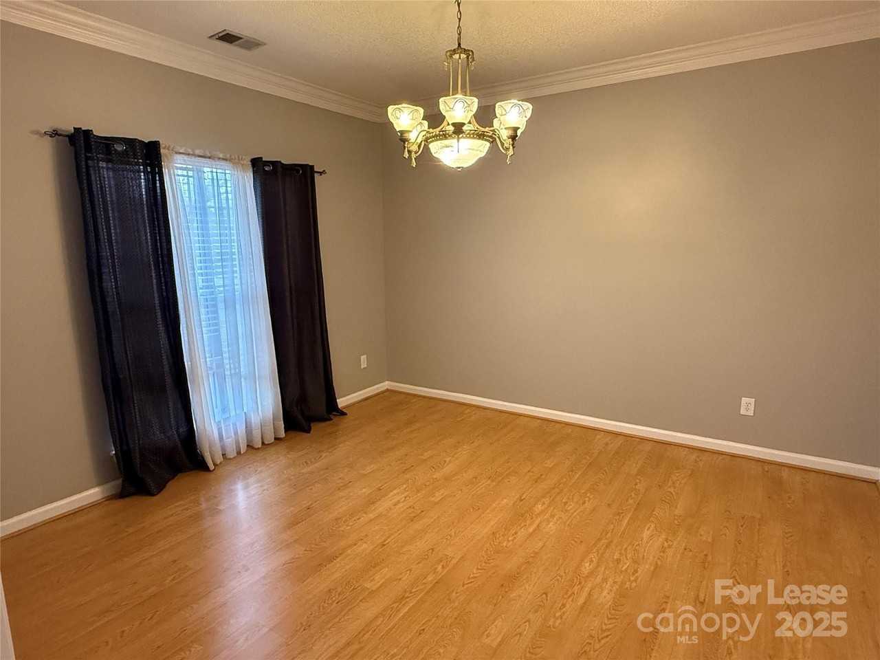 17115 Grenache Ct - Photo 3 of 26