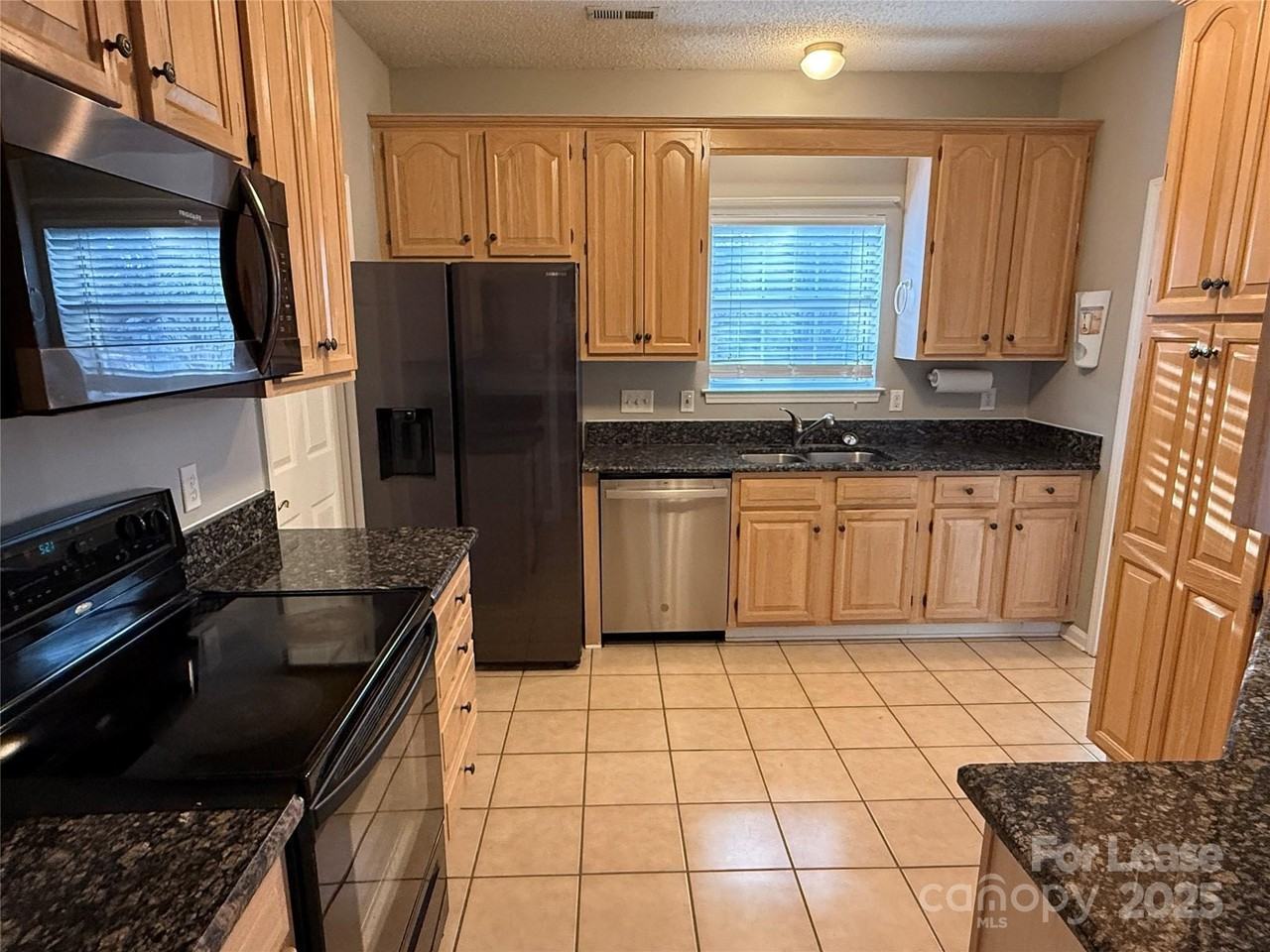 17115 Grenache Ct - Photo 5 of 26