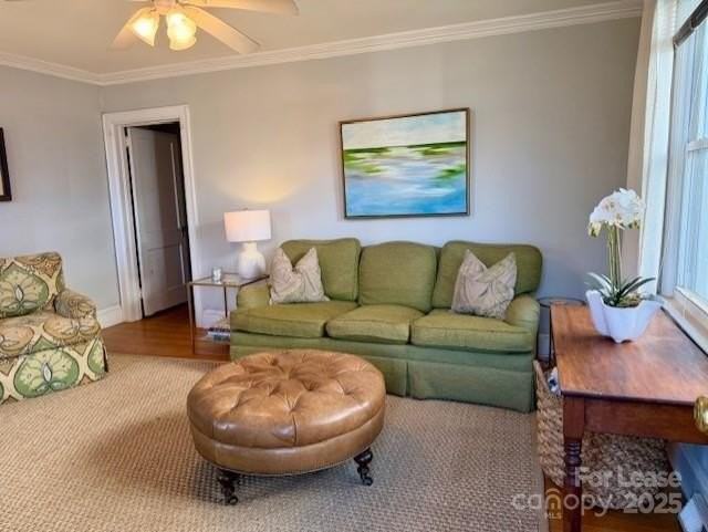 1916 Lombardy Cir - Photo 2 of 7