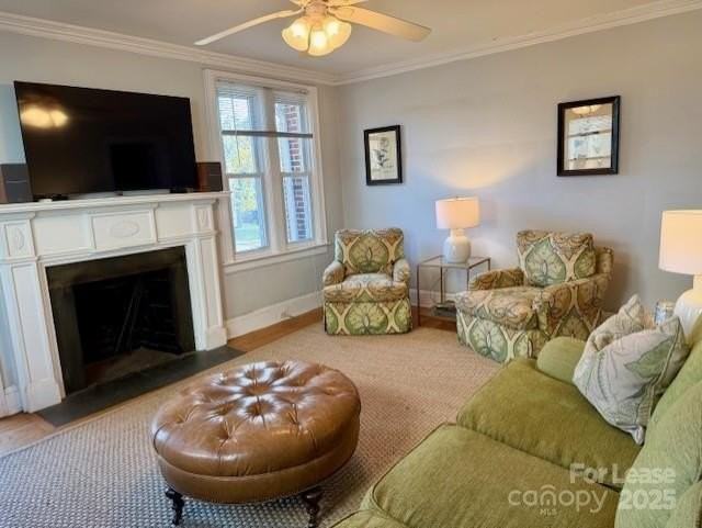 1916 Lombardy Cir - Photo 4 of 7