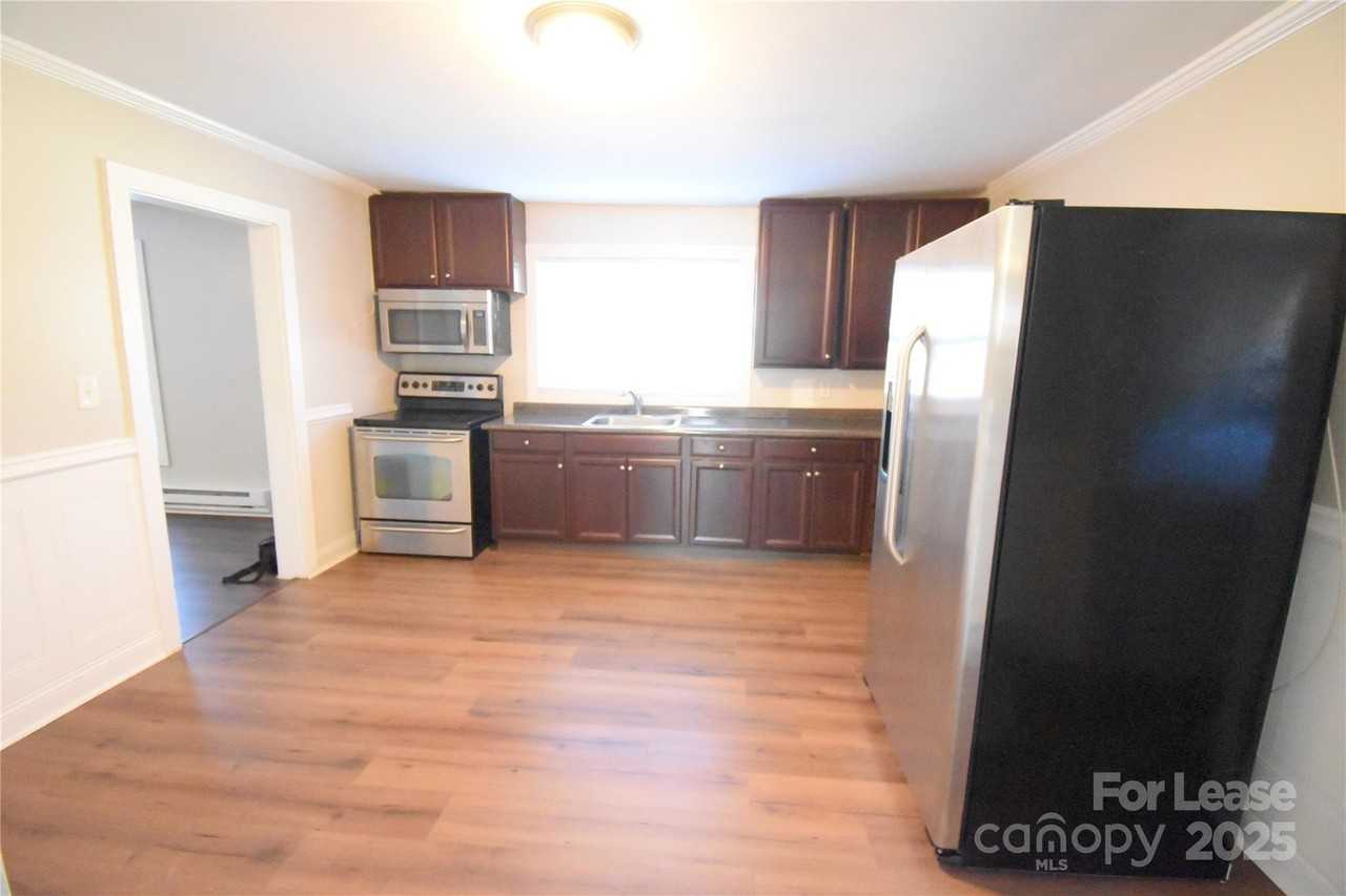 337 Fox St Sw - Photo 6 of 16