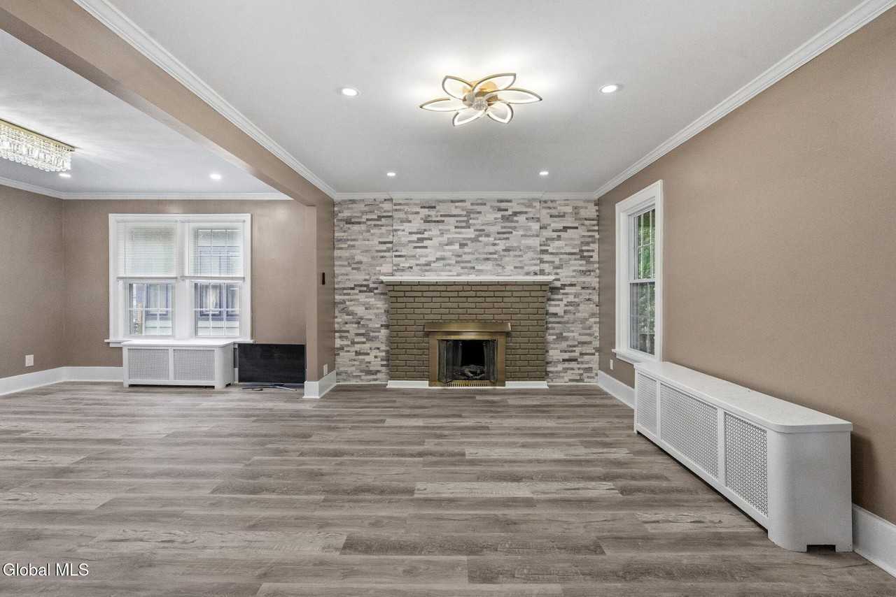 1123 Ardsley Rd - Photo 6 of 17