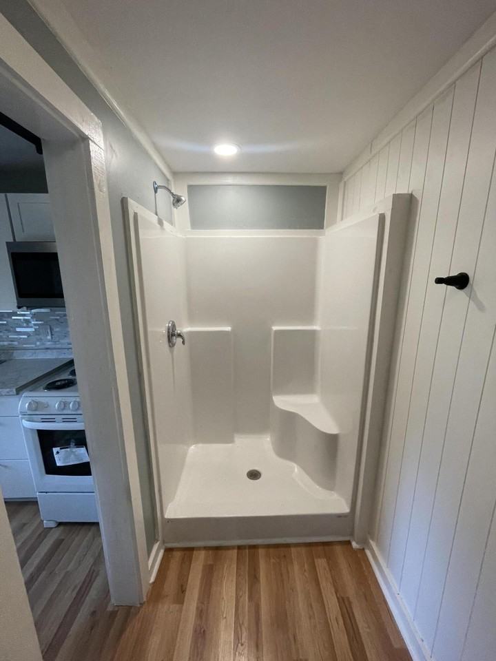 3111 Matipan Ave Apt B #B - Photo 5 of 9