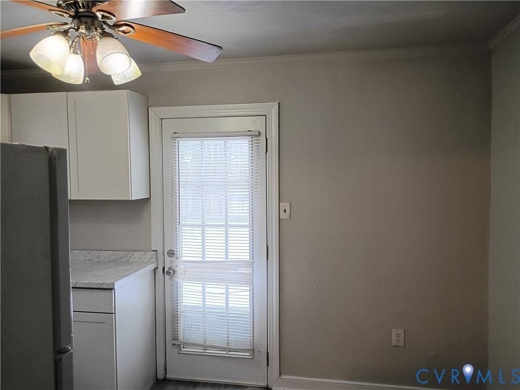 58 N New Ave - Photo 3 of 6