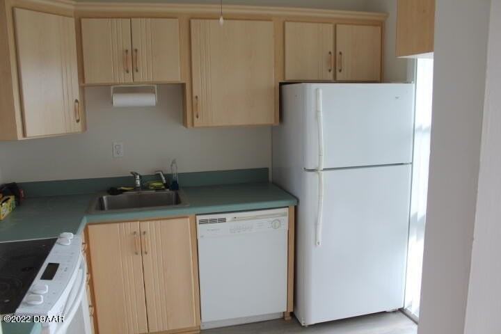 719 S Beach St Apt 304 #304 - Photo 4 of 33
