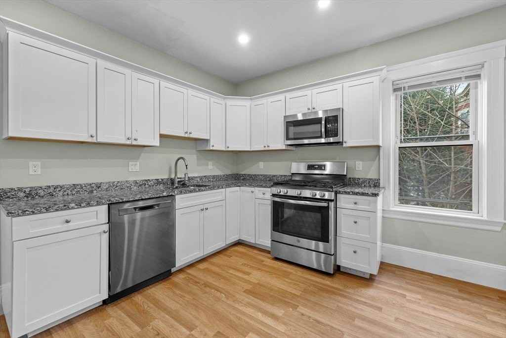 25 Howes St - Photo 5 of 17