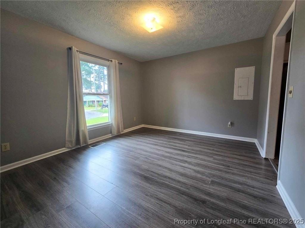 7204 Pilona Ct - Photo 7 of 31