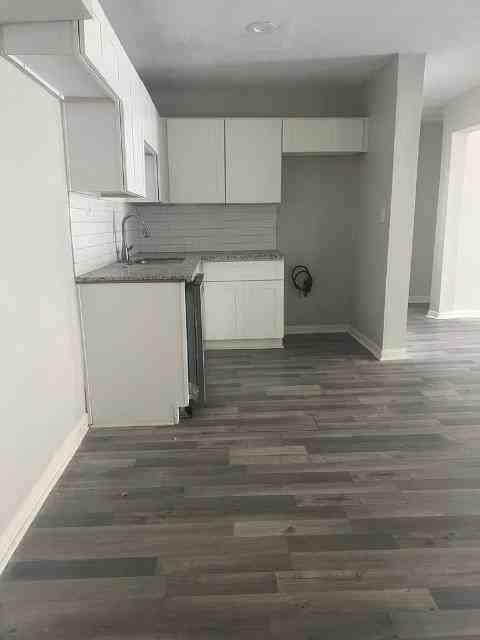 1103 Pirtle St #1 - Photo 5 of 15