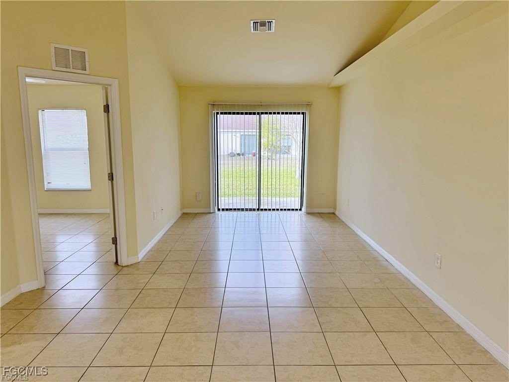 103 Se 13th St - Photo 4 of 10