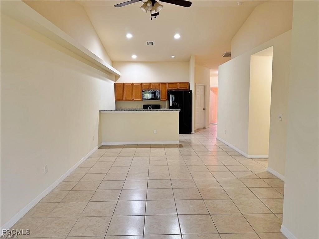 103 Se 13th St - Photo 5 of 10