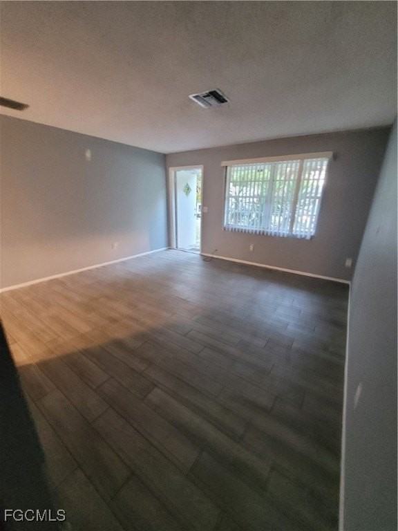 1865 Lavonia Ln - Photo 2 of 24