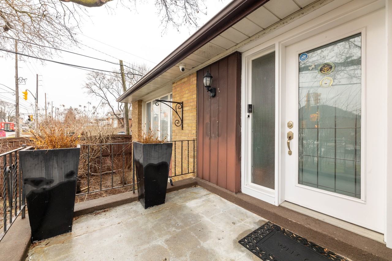 2965 Weston Road - Photo 3 of 9