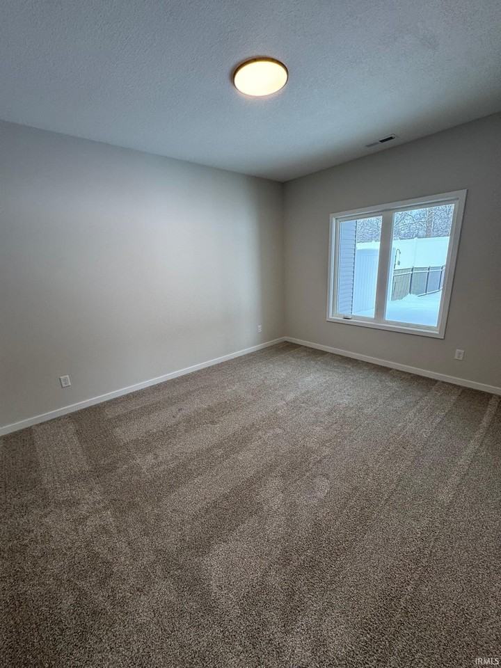 1072 Emilee Ct - Photo 7 of 10