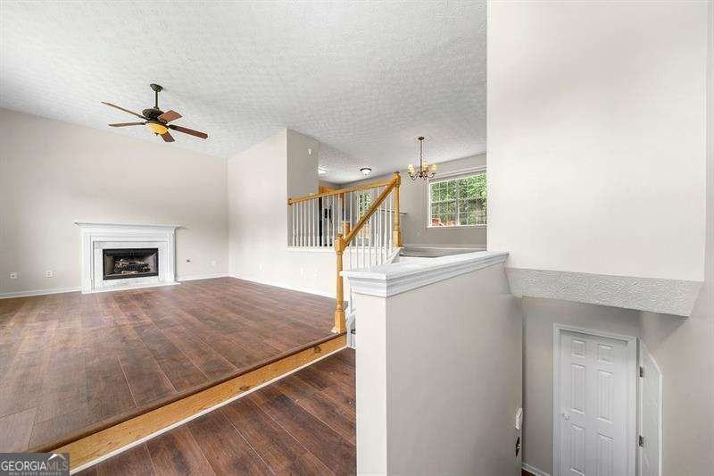 62 Austin Bridge Ln - Photo 4 of 21