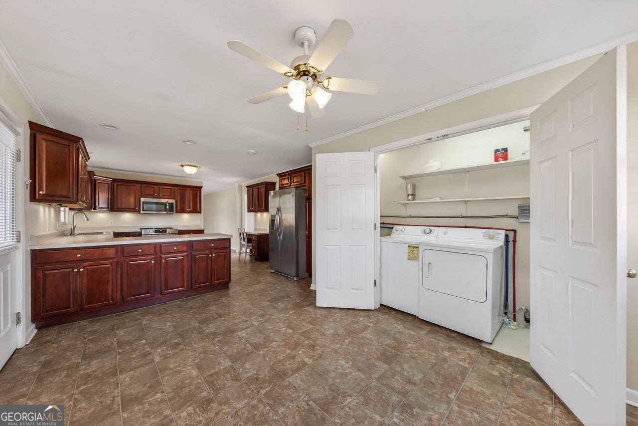 741 East Ave - Photo 6 of 40