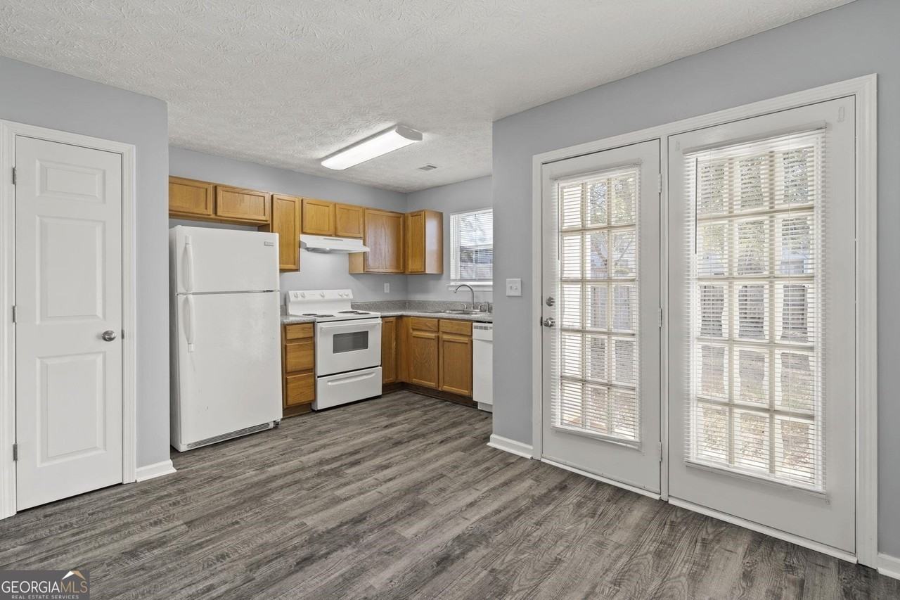 1469 Highway 42 N Apt I49 #I49 - Photo 6 of 26