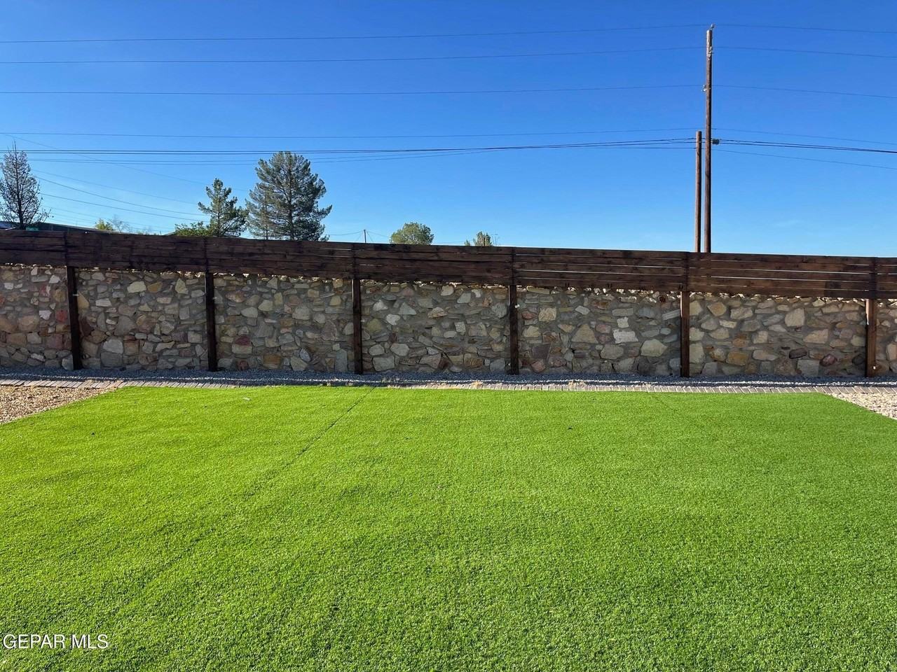 264 Bagwell Ct - Photo 3 of 12