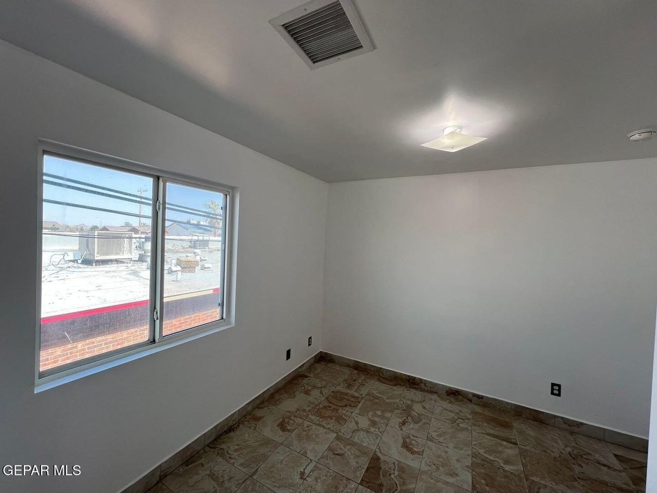 540 N Yarbrough Dr Unit 26 #26 - Photo 5 of 9