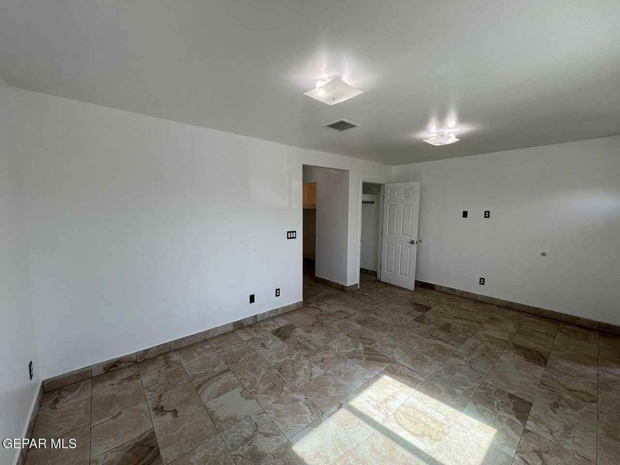540 N Yarbrough Dr Unit 26 #26 - Photo 7 of 9