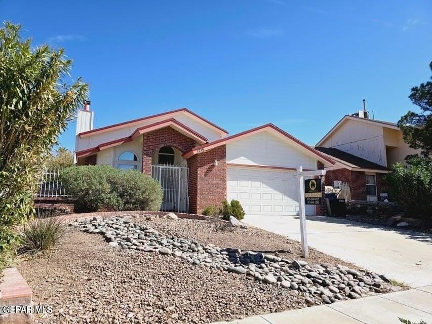 7219 Oval Rock Dr - Photo 2 of 24