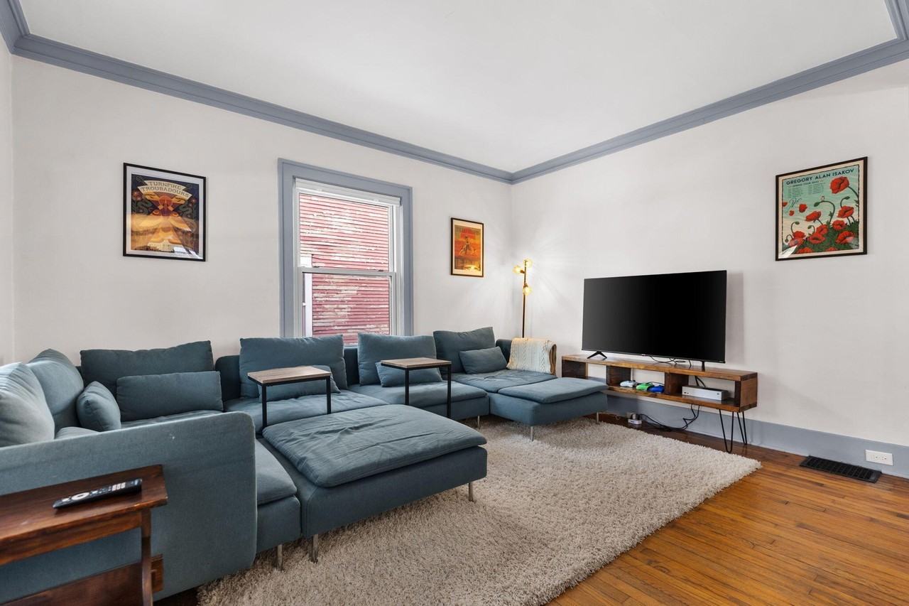 48 Fuller Ave Ne - Photo 4 of 29