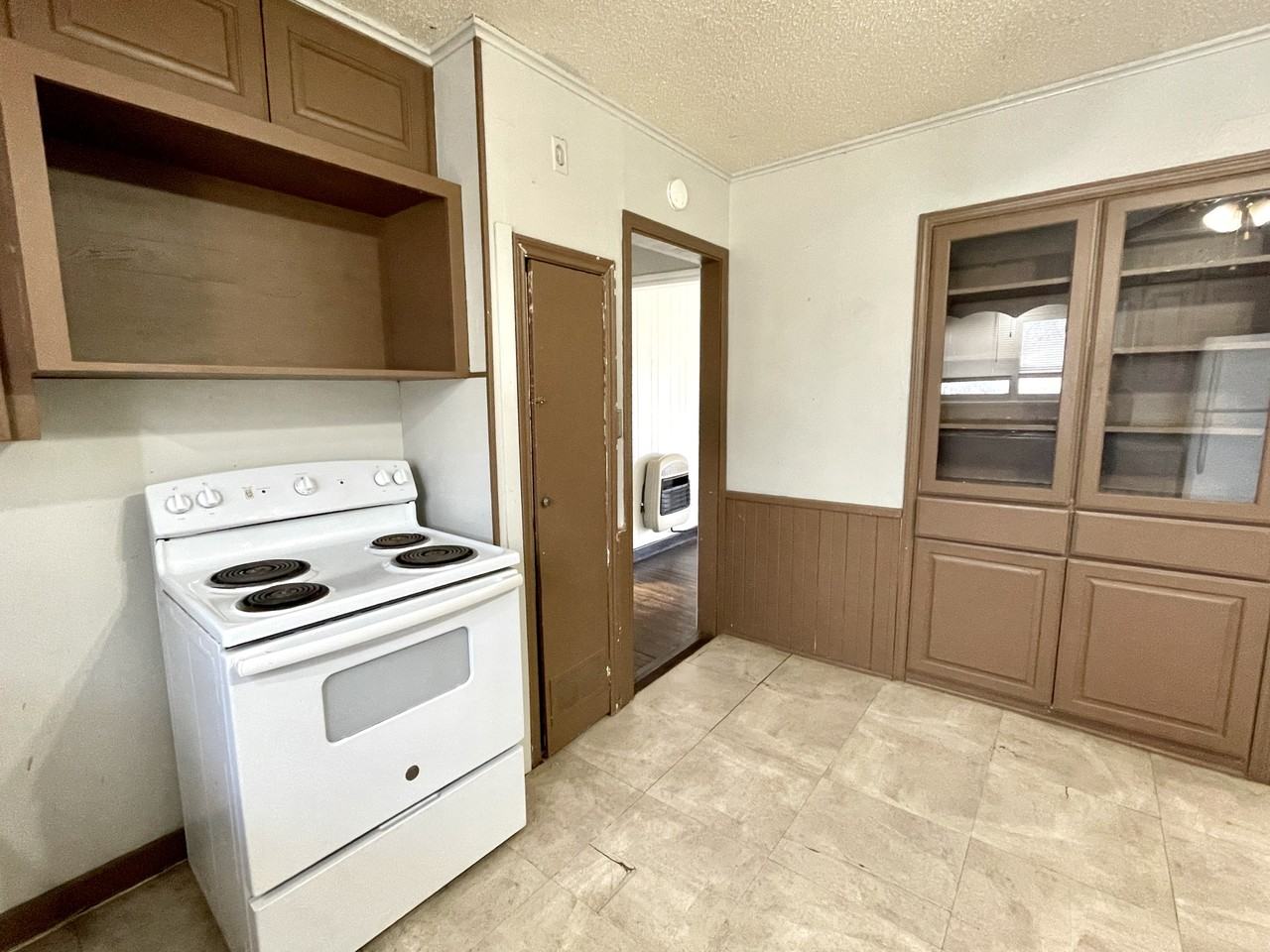 111 5th Ave Nw #1 - Photo 4 of 30