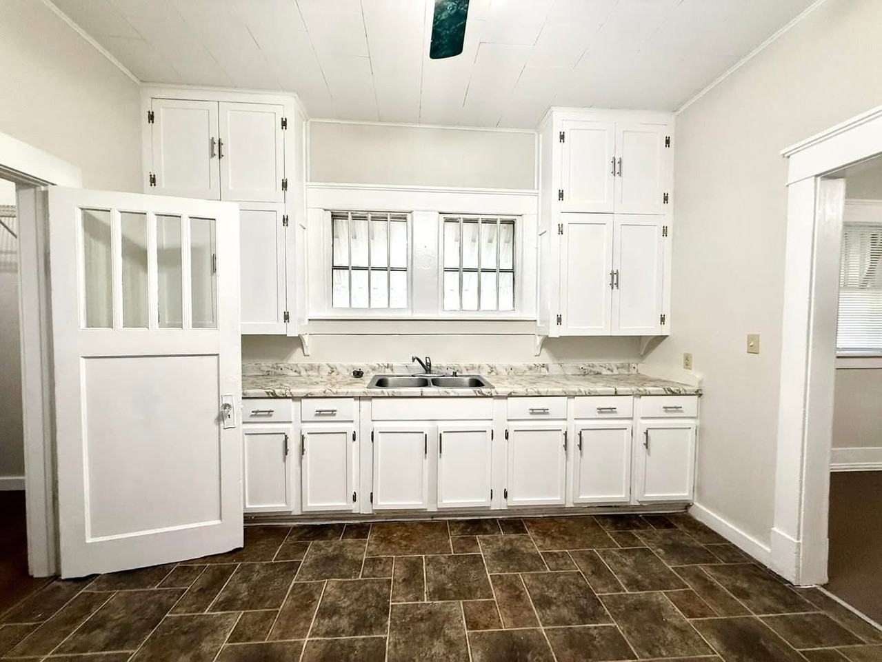 1501 N Washington St #1 - Photo 2 of 29