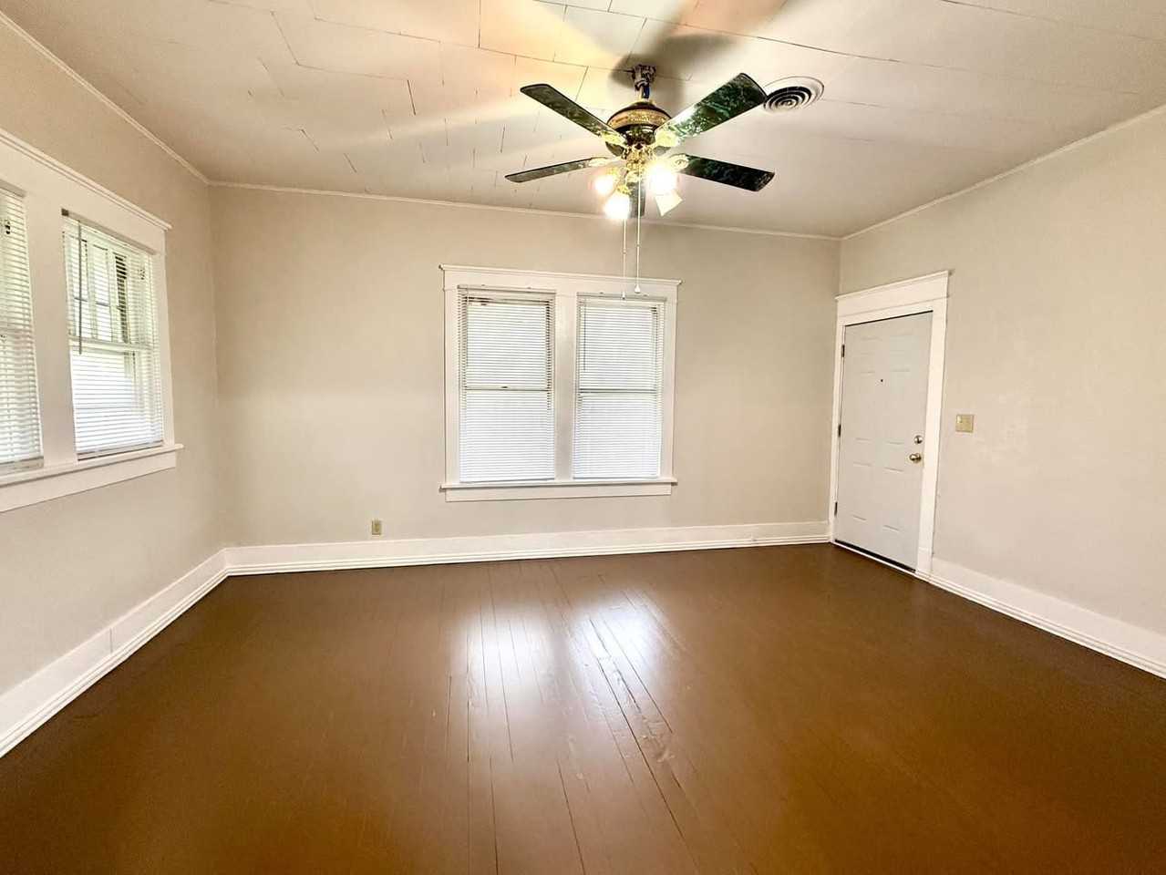 1501 N Washington St #1 - Photo 7 of 29