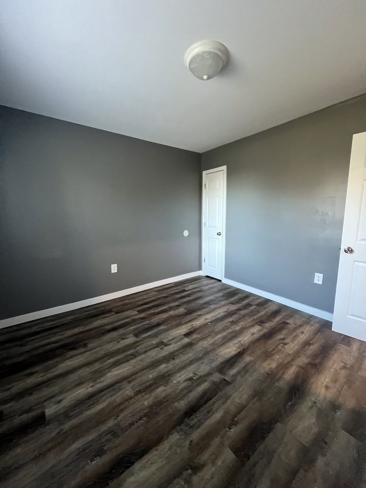 410 N Railroad Es St Apt B #410B - Photo 4 of 11