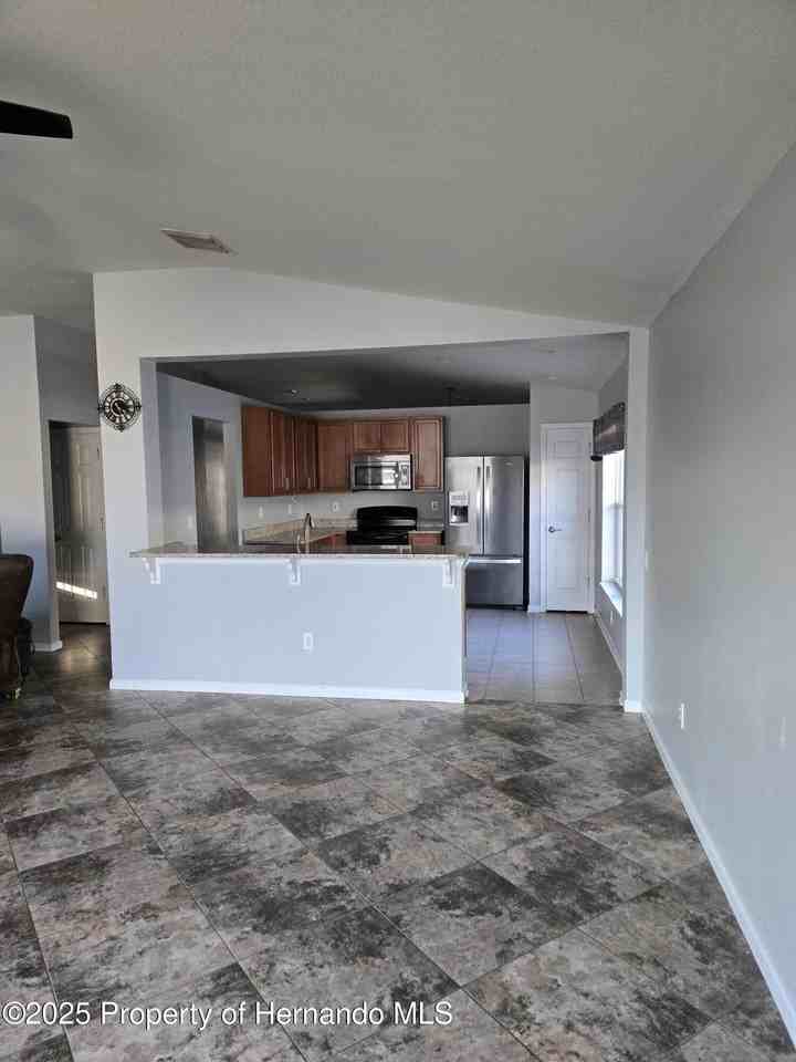 14392 Wake Robin Dr - Photo 2 of 13