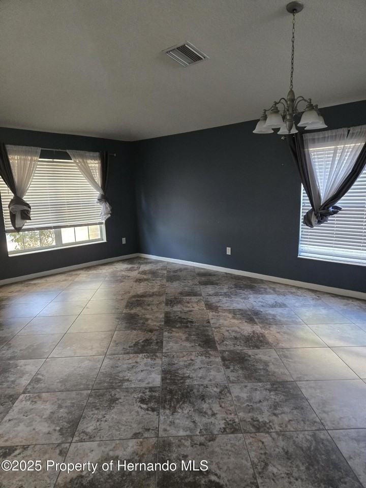 14392 Wake Robin Dr - Photo 6 of 13