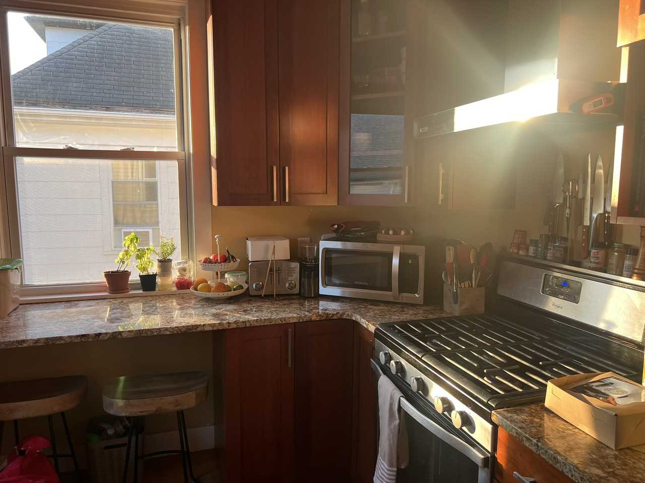 33 Montcalm Ave - Photo 6 of 10