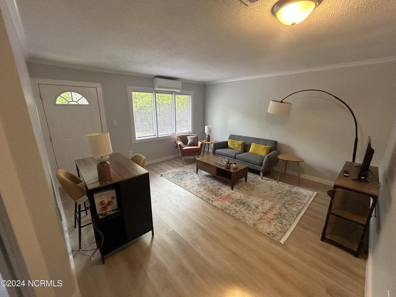 1330 N Howe St Apt 1 #1 - Photo 4 of 20