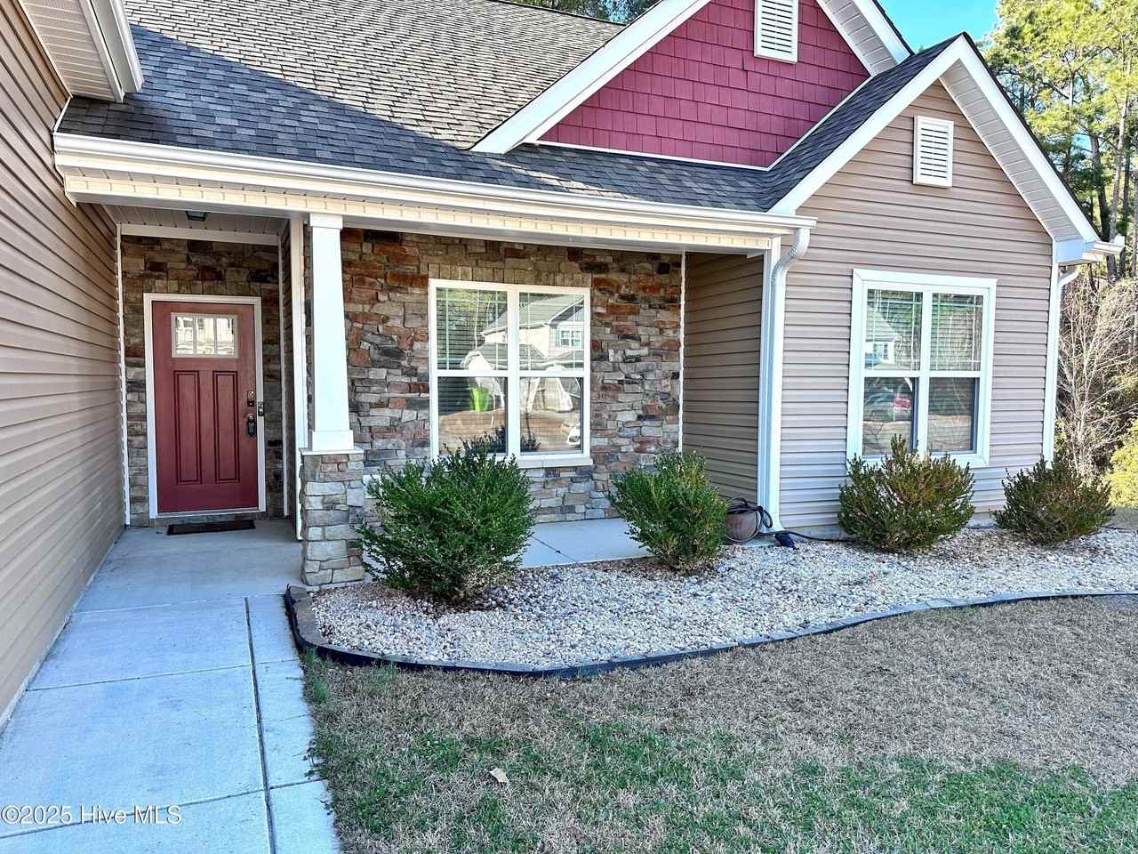 413 Belhaven Ct - Photo 4 of 32