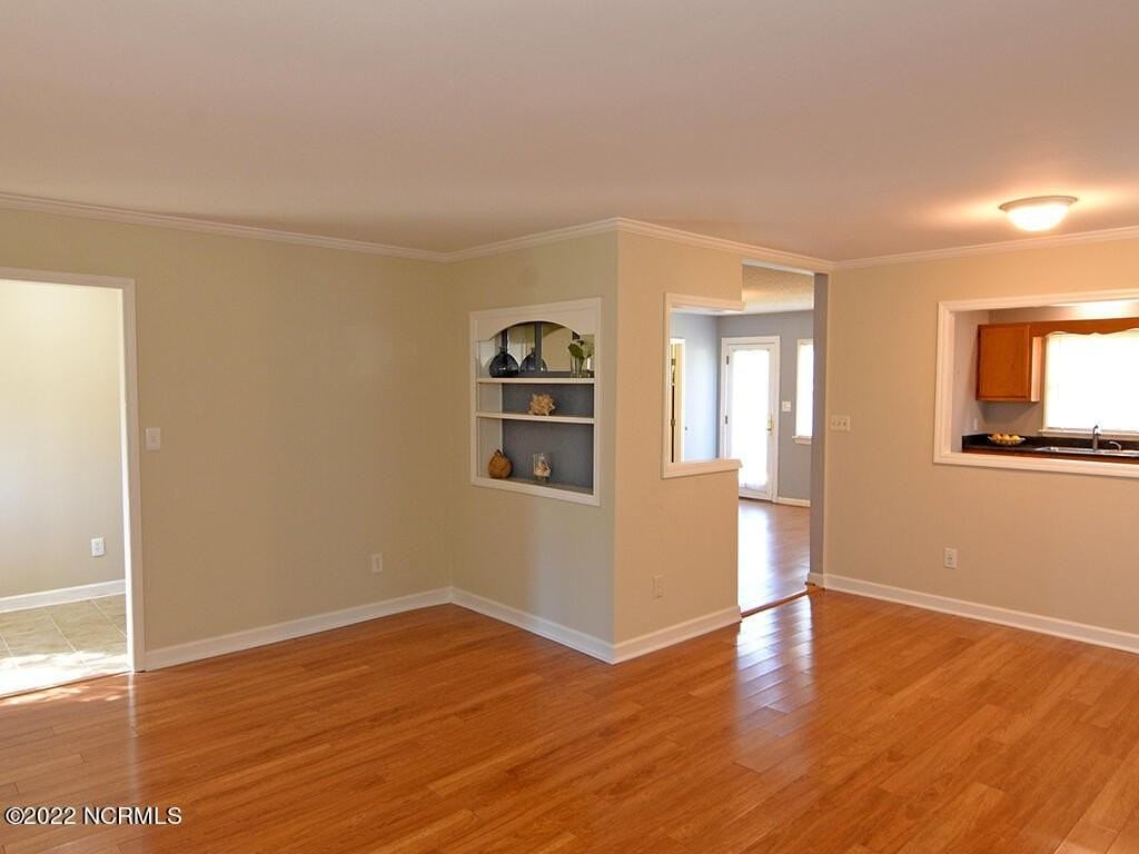 5201 Lord Tennyson Dr - Photo 6 of 20