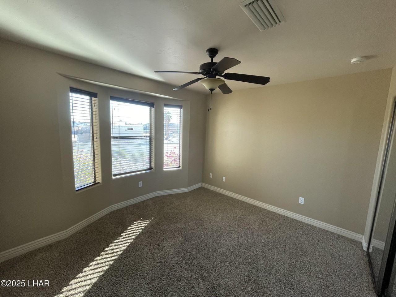 3551 Winston Dr - Photo 5 of 15