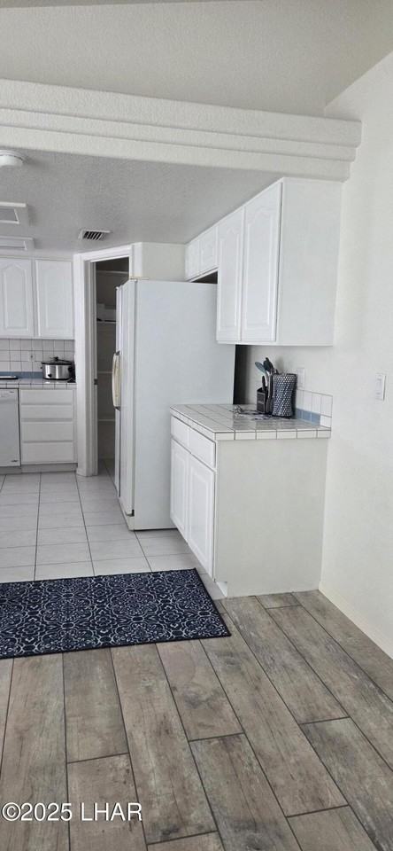 1697 Cardinal Dr - Photo 3 of 6