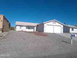 featured image of 2211 Holly Ave