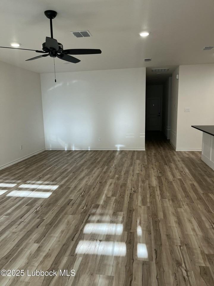 5841 Virginia Ave - Photo 2 of 16