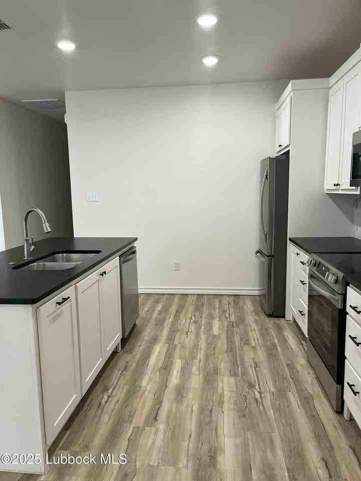 5841 Virginia Ave - Photo 5 of 16