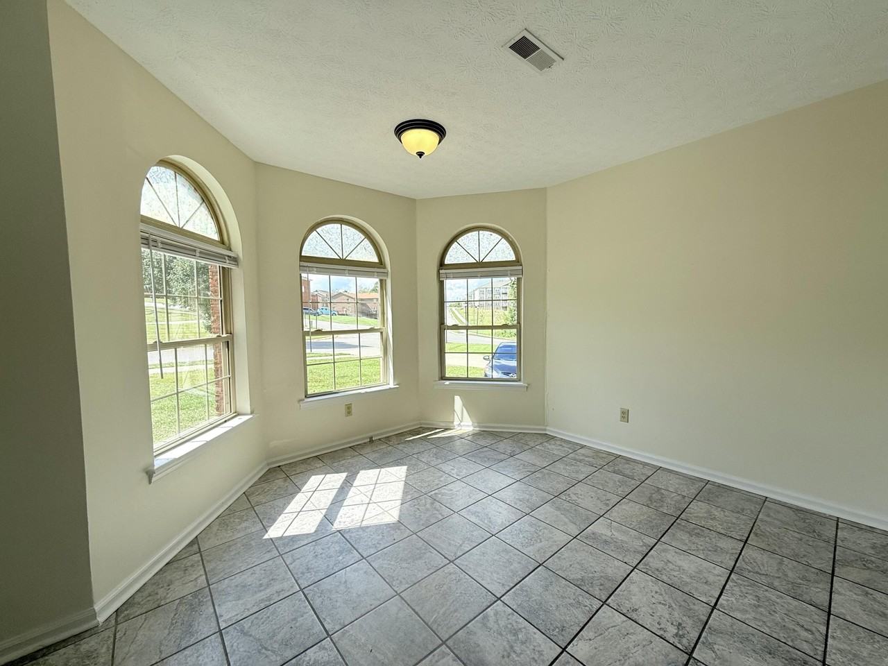 200 Shamrock Ln Apt 1 #1 - Photo 3 of 13