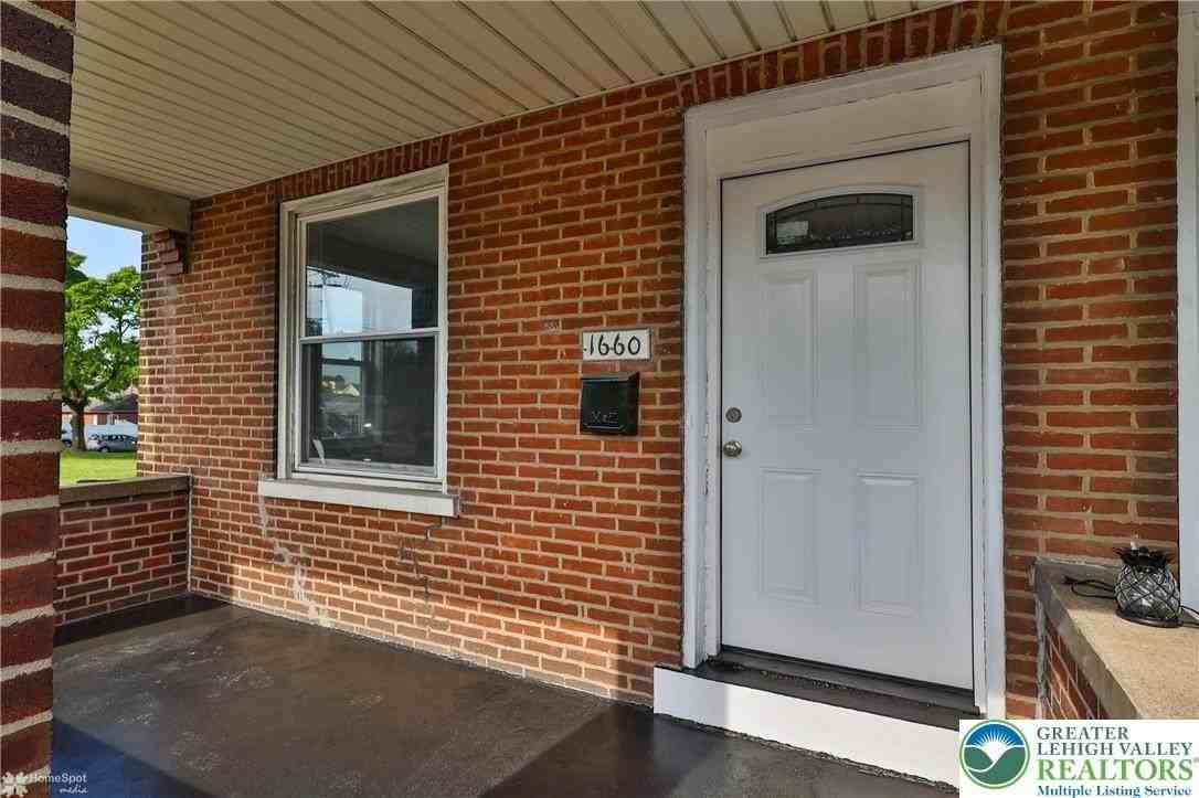 1660 Main St - Photo 3 of 31