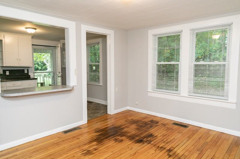 508 Robbins Ave Nw #1 - Photo 6 of 15