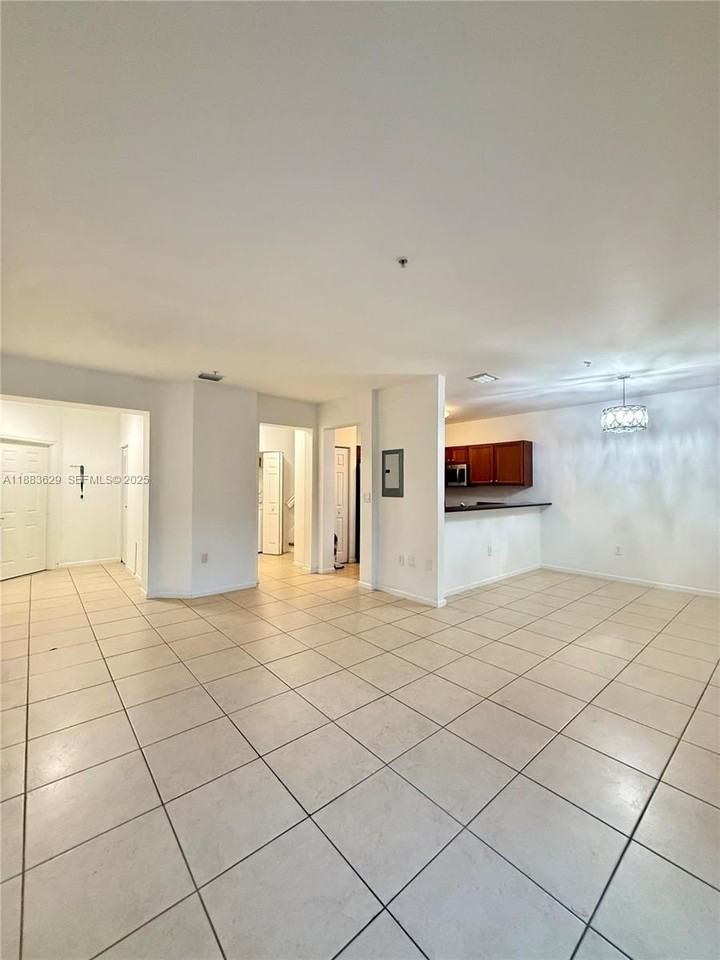 8760 Nw 97th Ave #211 - Photo 4 of 32